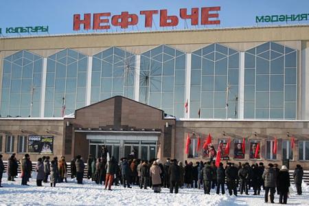 Татарстан. В Альметьевске прошел митинг под лозунгами: «КПРФ против повышения тарифов ЖКХ и платы за детские сады», «Детям войны» – государственную поддержку!»