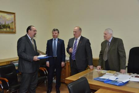Г.А. Зюганов вручил ежегодную премию «Слово к народу» за 2014 год 