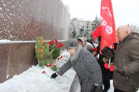Сталинградские коммунисты почтили память Владимира Ленина