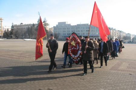 Белгородские коммунисты и их союзники 23 февраля почтили память героев Красной Армии