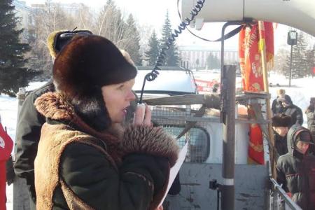 Участники митинга в Барнауле потребовали отставки правительства и губернатора Алтайского края