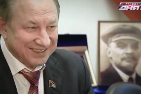 НТВ: Попавший в черный список ЕС депутат КПРФ Рашкин собирает посылку брюссельским «импотентам»