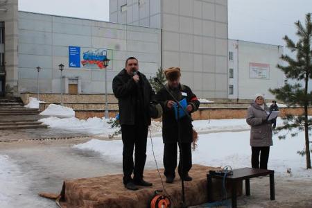Очередной удар в административную дверь. В Псковской области состоялся митинг против объединения дедовичской больницы с порховской
