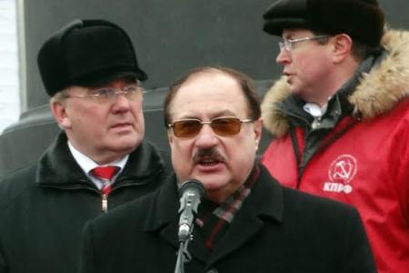 Курс – на социализм! В Курске прошел митинг с требованием отставки либерального правительства Медведева  