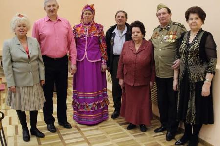 Костромские коммунисты организовали праздник для детей войны