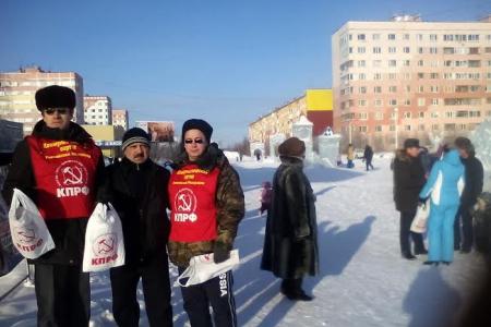 В городах Ямала прошли митинги, посвященные Дню Советской Армии и Военно-Морского Флота