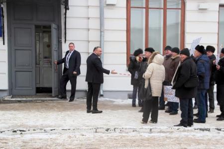 Рабочие костромского завода "Стромнефтемаш" протестуют против невыплаты зарплаты с июля прошлого года
