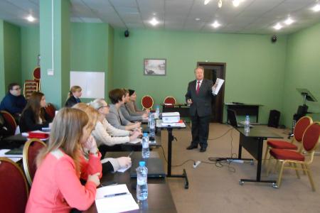 «КПРФ в изменяющемся обществе: трансформация образа партии, настроений избирателей и новые форматы выборных кампаний». С.П. Обухов прочел лекцию слушателям Центра политической учебы ЦК КПРФ