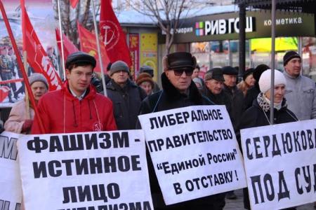 Возродим армию – возродим страну! Празднование 97-й годовщины создания Советской Армии и Военно-Морского Флота Саратовской области