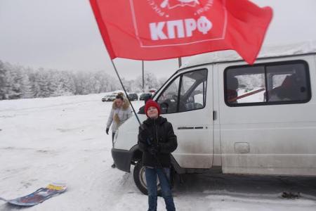 В Саратове прошла традиционная лыжня КПРФ