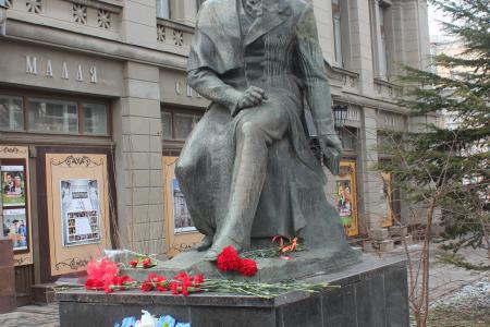 Коммунисты Симферополя провели торжественное памятное собрание, посвященное очередной годовщине гибели А.С. Пушкина