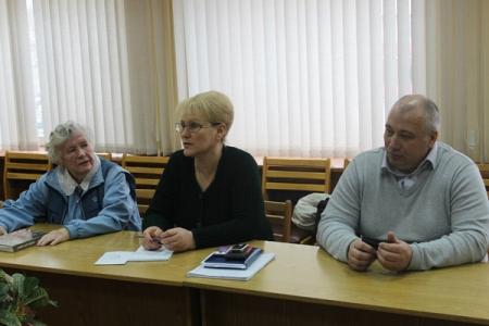 Помощник депутата Госдумы С. И. Васильцова – О. А. Ефимова провела встречи с избирателями в Новгородской области