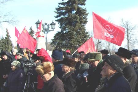 В Ульяновске прошел митинг в честь 97-ой годовщины создания Красной Армии