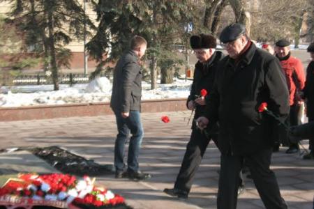 Белгородские коммунисты и их союзники 23 февраля почтили память героев Красной Армии