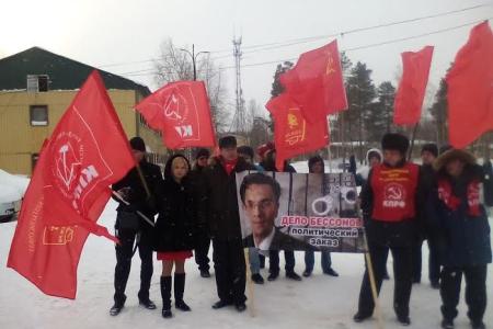 В городах Ямала прошли митинги, посвященные Дню Советской Армии и Военно-Морского Флота