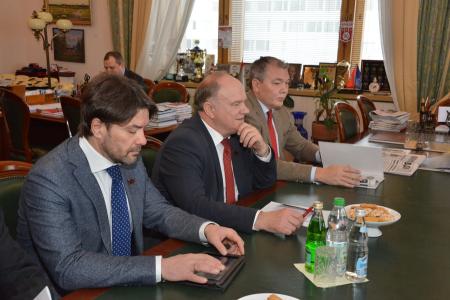 Г.А. Зюганов принял посла США в России Джона Теффта