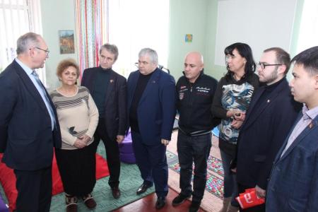 К.К. Тайсаев: Убежден, что работа по оказанию гуманитарной  помощи Новороссии должна продолжаться и наращиваться