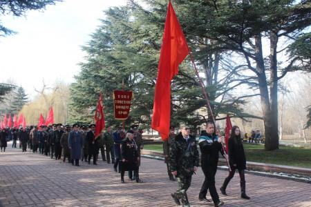 Республика Крым. Празднование годовщины создания Советской Армии и Военно-Морского Флота в Симферополе
