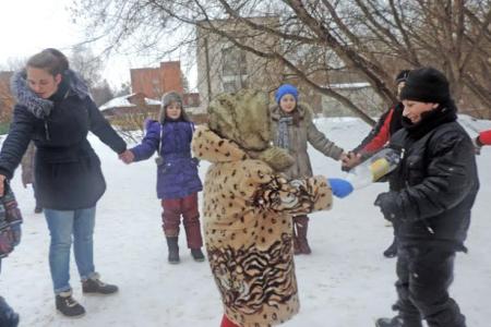 Комсомольцы Иванова вновь побывали в гостях у интердомовцев