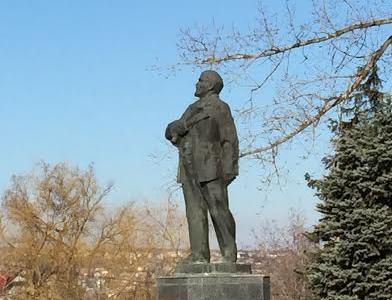 «Что нашей кровью завоёвано – мы никогда врагу не отдадим!»