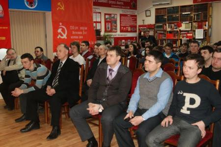 Ю.В. Афонин в Красноярском крайкоме КПРФ провел встречу с молодыми коммунистами и комсомольцами