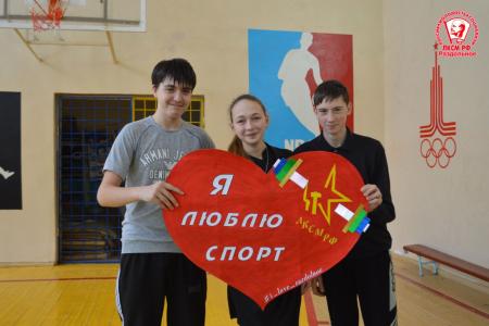 Крымские коммунисты и комсомольцы провели акцию «Я люблю свою малую Родину»