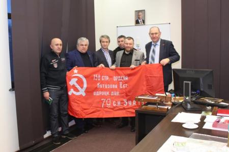 К.К. Тайсаев: Убежден, что работа по оказанию гуманитарной  помощи Новороссии должна продолжаться и наращиваться