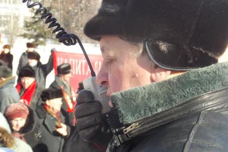 Участники митинга в Барнауле потребовали отставки правительства и губернатора Алтайского края
