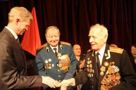 Калининградские коммунисты провели торжественное собрание, посвященное Дню защитника Отечества