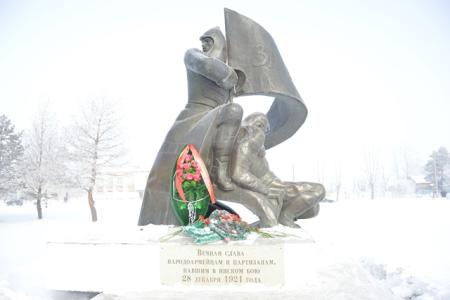 Этих дней не смолкнет слава! 93-ю годовщину победы Народно-революционной армии в Волочавском бою почтили коммунисты Дальнего Востока