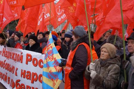 Более тысячи нижегородцев приняли участие в акции в поддержку Новороссии