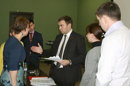 Ю.В. Афонин: «Нам надо продолжать укрепление первичного и местного звена партии»