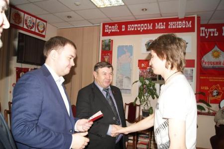 Ю.В. Афонин в Красноярском крайкоме КПРФ провел встречу с молодыми коммунистами и комсомольцами