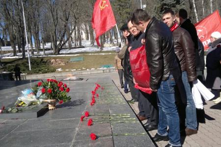 Митинг коммунистов Ставрополья в честь 97-й годовщины создания Советской Армии и Военно-Морского Флота