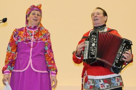 Костромские коммунисты организовали праздник для детей войны