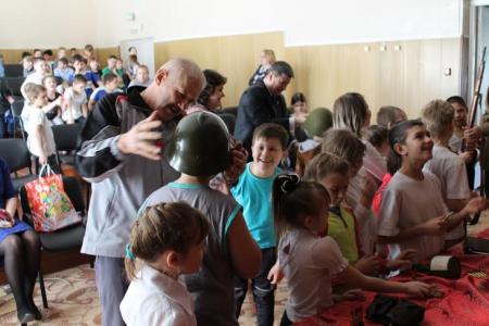 Белгородская область. В Старом Осколе коммунисты и комсомольцы провели урок мужества