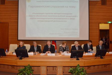 Донские казаки передали В.И. Кашину сто тысяч подписей против строительства под Новохоперском Воронежской области медно-никелевого горно-обогатительного комбината