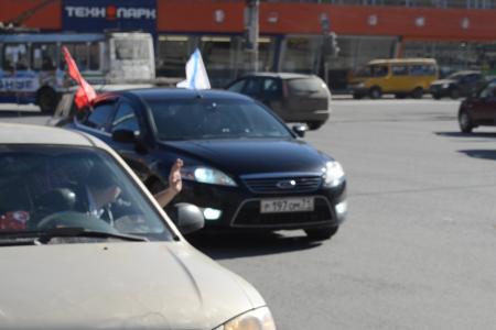 Крым вернулся домой! Олег Лебедев возглавил автопробег тульских коммунистов