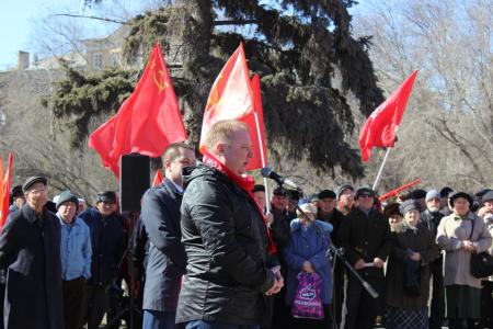 Коммунисты Волгограда провели полуторатысячный митинг против ухудшения социально-экономического положения населения