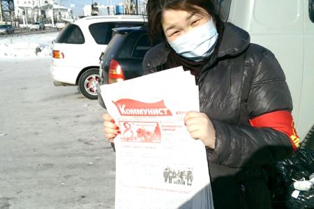 Акция милосердия. Якутские комсомольцы организовали раздачу одежды и горячего питания бездомным людям
