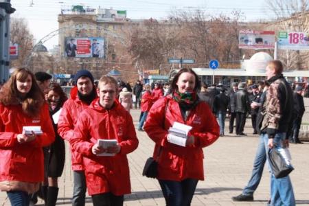 Саратовские активисты КПРФ и ЛКСМ провели ряд одиночных протестных мероприятий