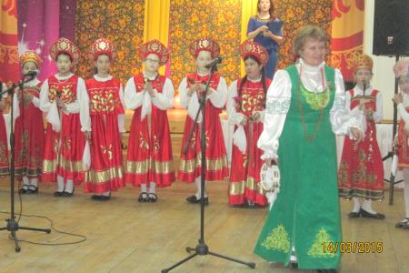 Коммунисты и комсомольцы Якутии поддерживают детский фольклорный ансамбль “Сударушка” и ансамбль ложкарей