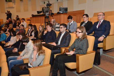  Г.А. Зюганов принял участие во встрече с деятелями культуры ДНР и ЛНР 
