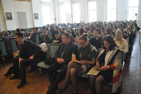 Санкт-Петербург: Коммунисты рассказали научной общественности города о роли партии и комсомола в годы Великой Отечественной войны