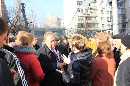 Краснодар. "Народная приемная" депутата С.П.Обухова на Гидрострое провела массовые собрания во дворах