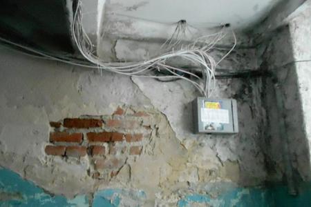 Липецкая область. Комсомольцы  продолжают фотоконкурс «Худший подъезд Липецка»