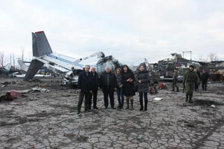 Делегация коммунистов во главе с К.К. Тайсаевым посетила с гуманитарным визитом Донецкую и Луганскую Народные Республики