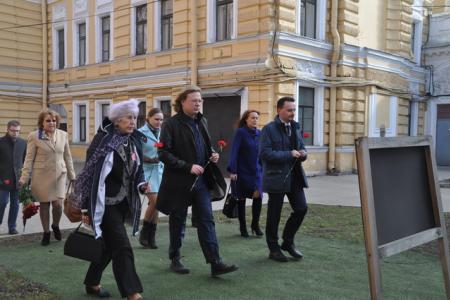 Санкт-Петербург: Коммунисты рассказали научной общественности города о роли партии и комсомола в годы Великой Отечественной войны