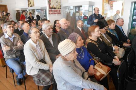 Курганские коммунисты приняли участие в открытии выставки «Солдаты Победы»