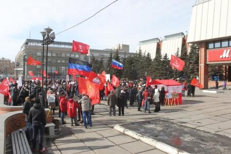 Акция протеста в Омске: «Руки прочь от «Омскэлектро»!»
